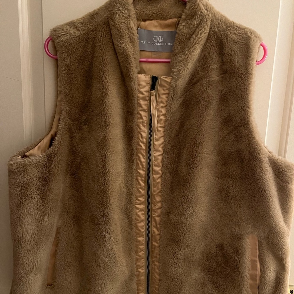 Tart Collection faux fur zip vest with pockets